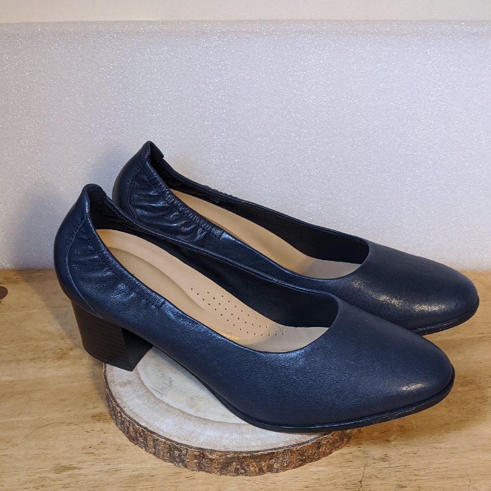 Clarks Loken Step Navy Blue Leather Women's Block Heels Size 11 Wide